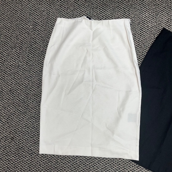 JARBO STRETCH PENCIL SKIRT - YOU CHOOSE BLACK, WHITE OR SOFT BLUE WOMENS 6 US - Picture 3 of 4